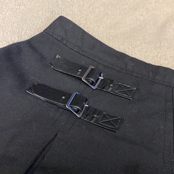 Black Pleated Buckle Skirt - Picture 2 of 5